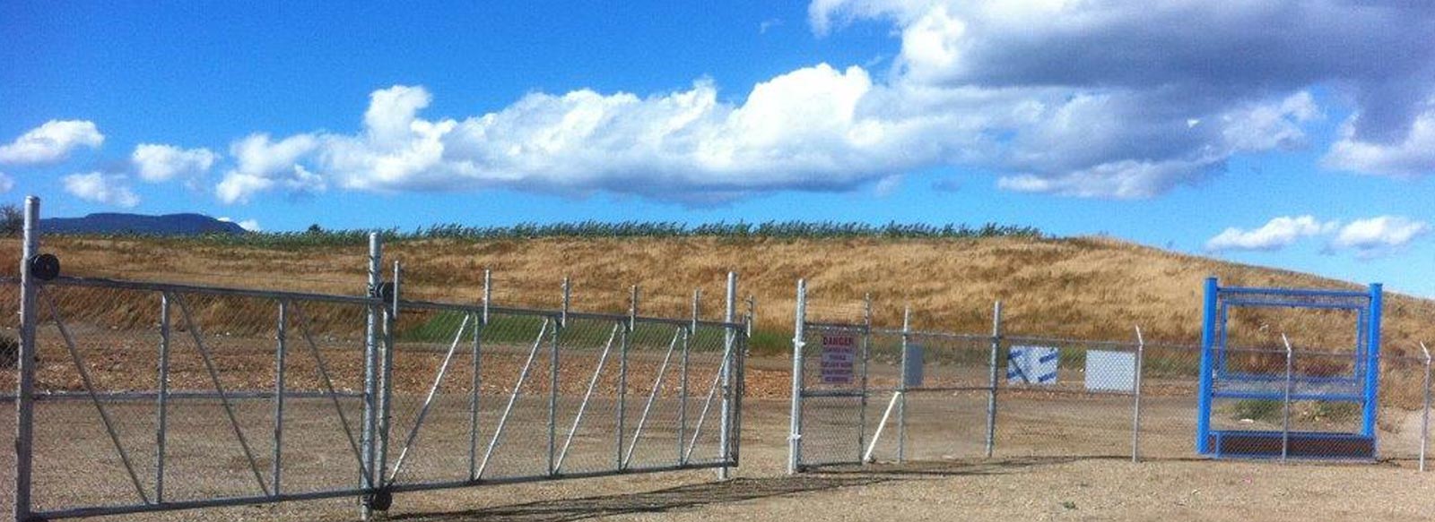 score-construction-chain-link-fence-commercial-1