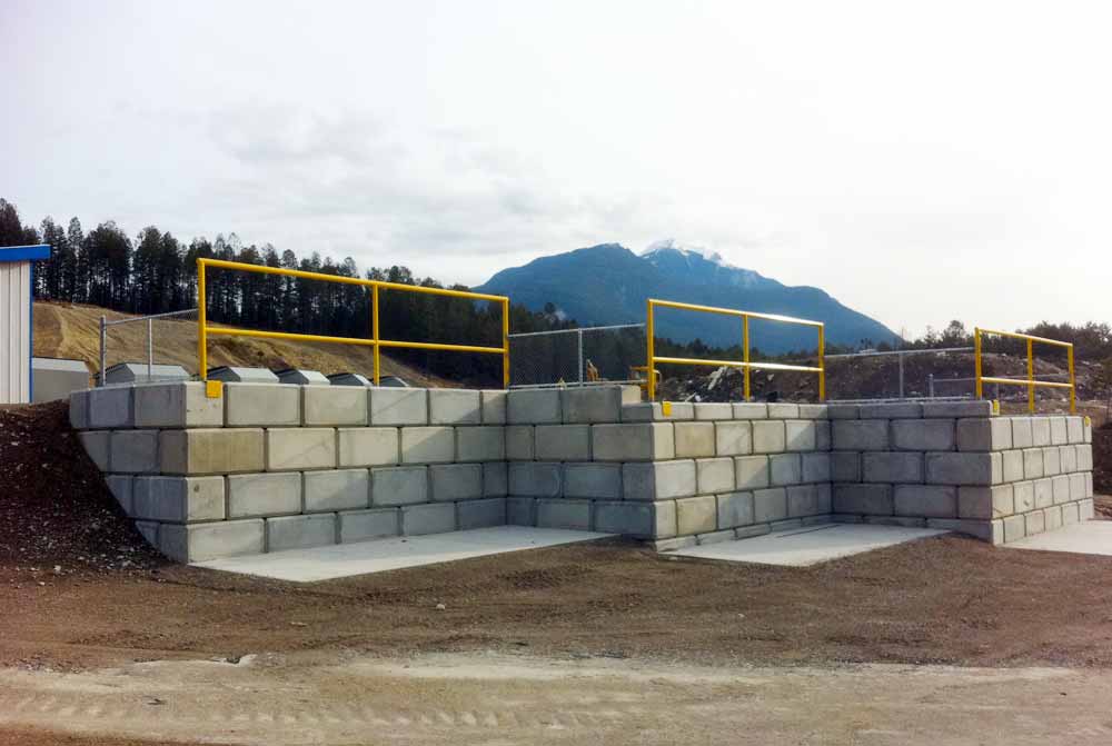 score-construction-handrails-custom-gates-12