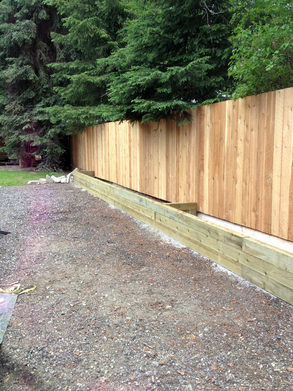 score-construction-wood-fence-1