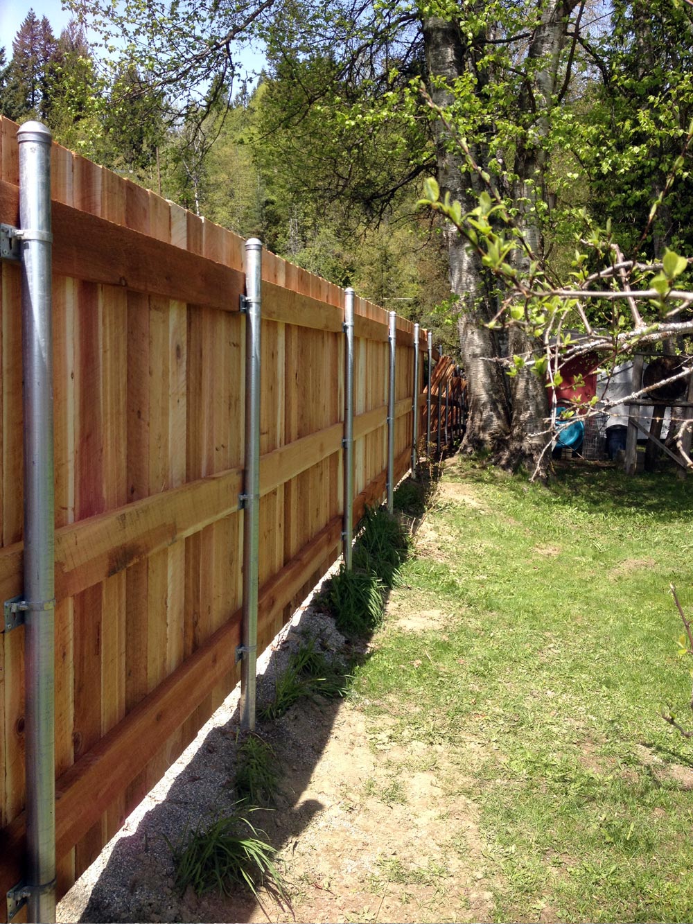 score-construction-wood-fence-2
