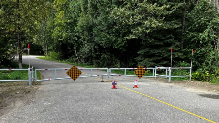 32ft wide vehicle access gate for Parks Canada in Rogers Pass 32ft wide vehicle access gate for Parks Canada in Rogers Pass